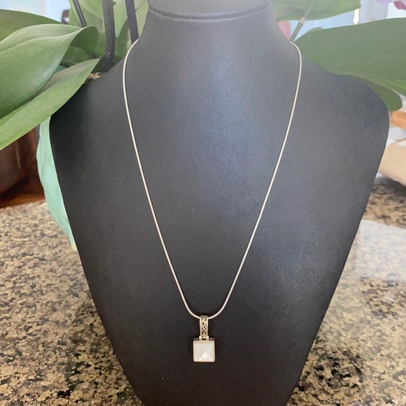 Reversible 925 necklace Black on one white on other 16” 925 chain - Picture 4 of 7